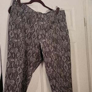 NWOT Isaac Mizrahi Gray Pants